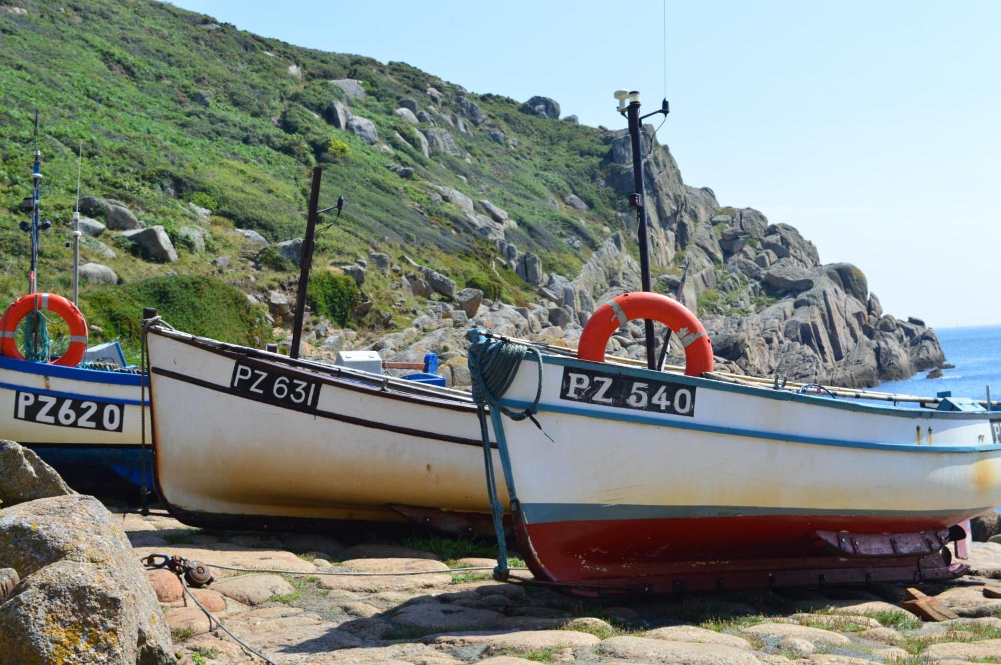 Trengothal Barn Apartment Porthcurno ภายนอก รูปภาพ