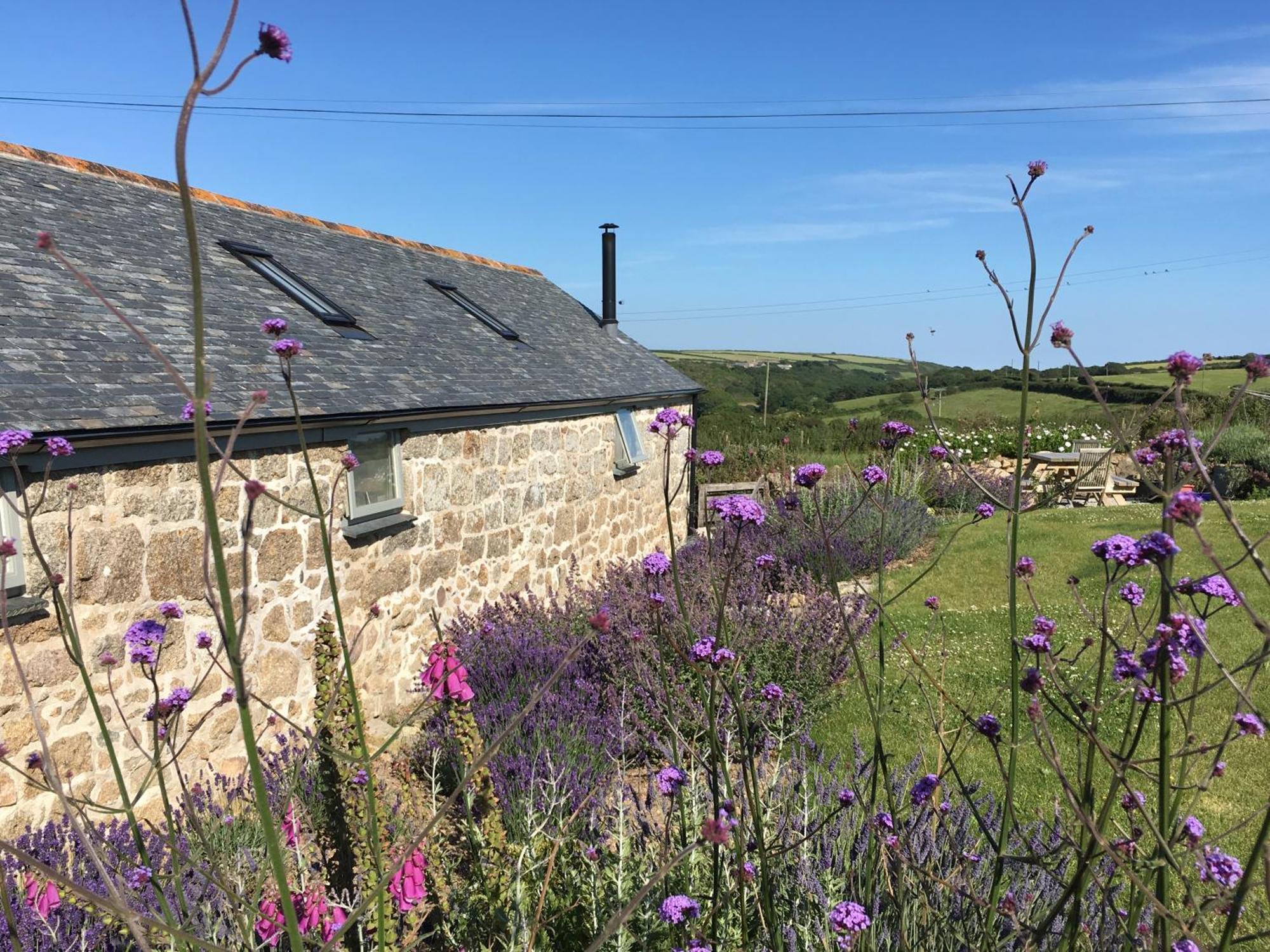 Trengothal Barn Apartment Porthcurno ภายนอก รูปภาพ