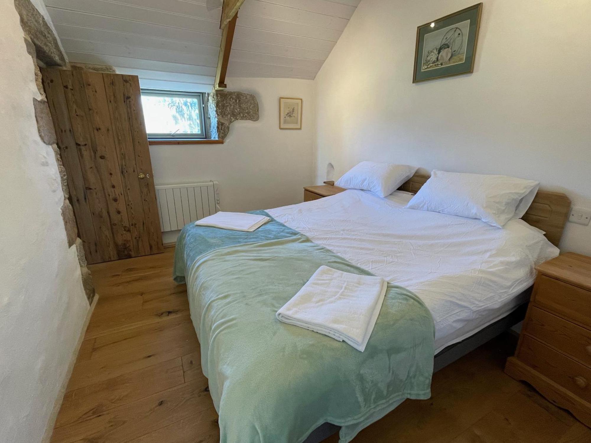 Trengothal Barn Apartment Porthcurno ภายนอก รูปภาพ