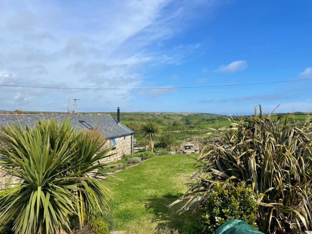 Trengothal Barn Apartment Porthcurno ภายนอก รูปภาพ