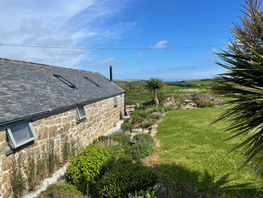 Trengothal Barn Apartment Porthcurno ภายนอก รูปภาพ