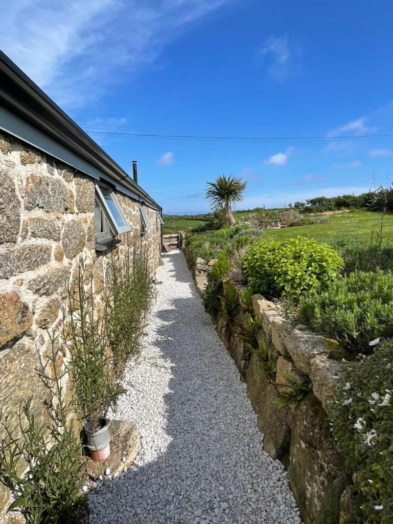 Trengothal Barn Apartment Porthcurno ภายนอก รูปภาพ