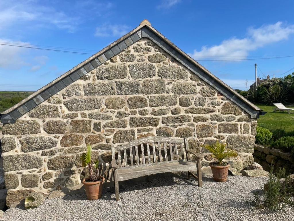 Trengothal Barn Apartment Porthcurno ภายนอก รูปภาพ