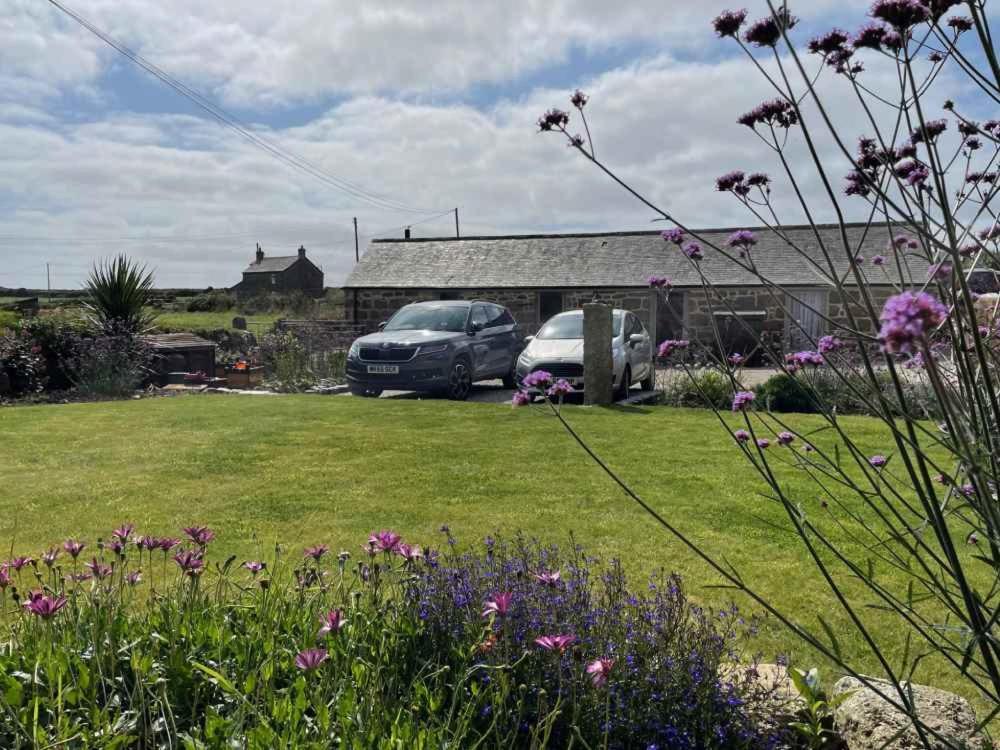 Trengothal Barn Apartment Porthcurno ภายนอก รูปภาพ