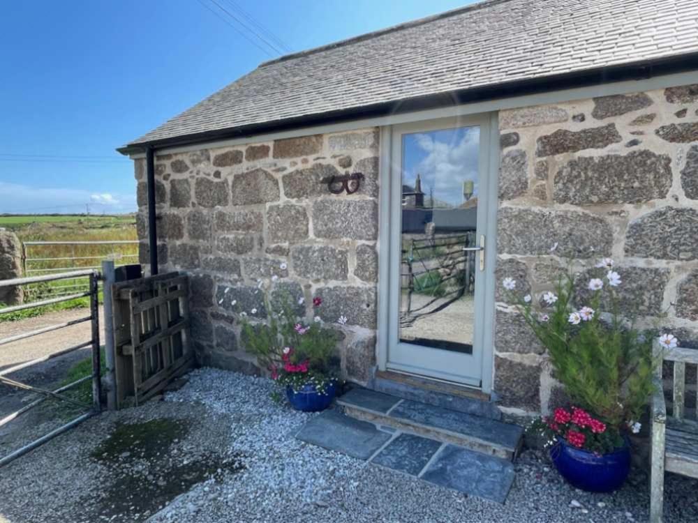 Trengothal Barn Apartment Porthcurno ภายนอก รูปภาพ